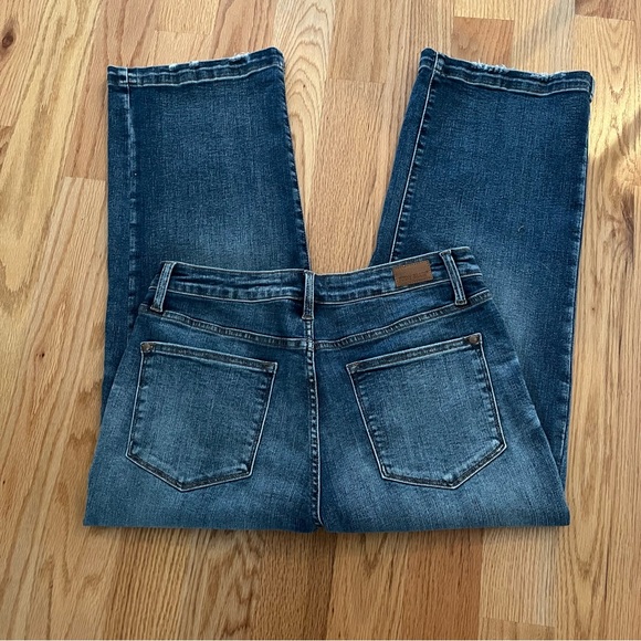 Judy Blue High Rise Wide Leg Medium Wash Blue Jeans 11/30 - Picture 2 of 8